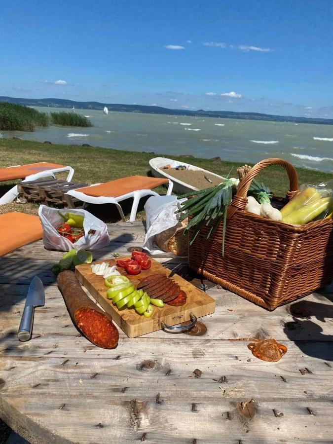 Beach Resident Balatonszárszó Buitenkant foto